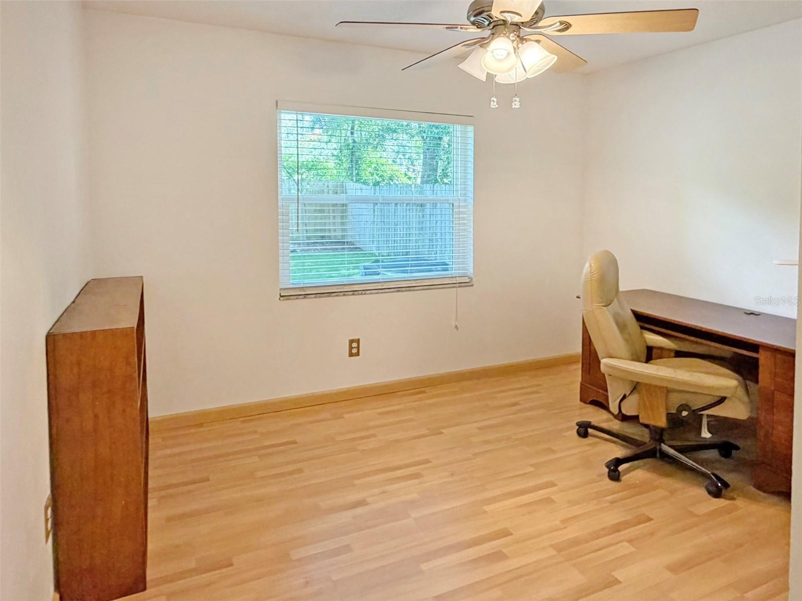 TEMPLE OAKS - Residential