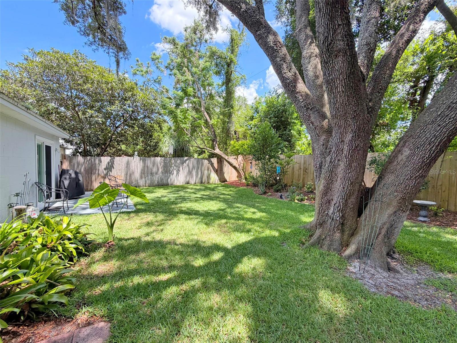TEMPLE OAKS - Residential