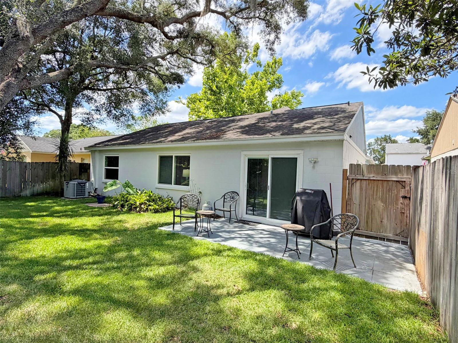 TEMPLE OAKS - Residential
