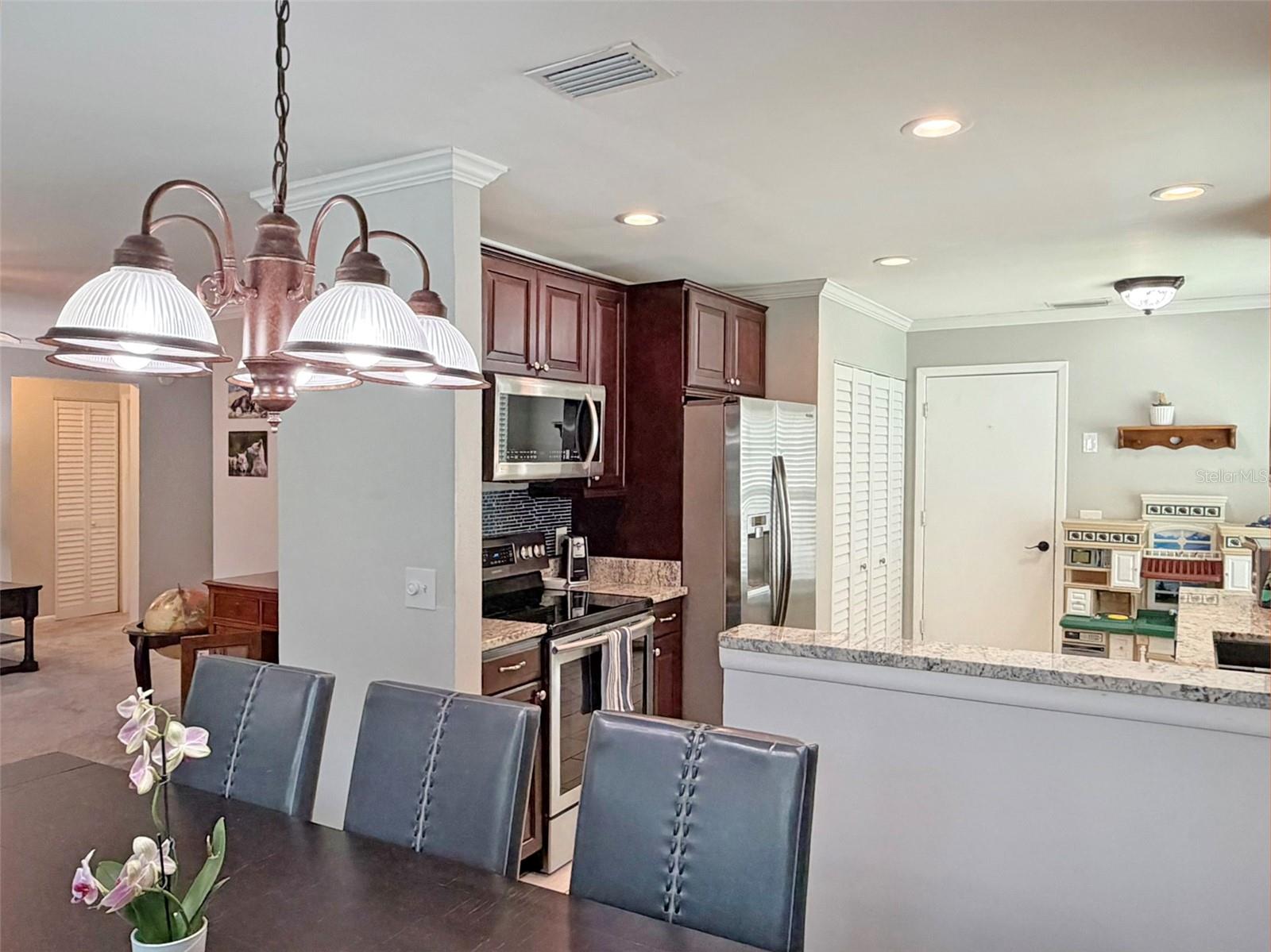TEMPLE OAKS - Residential