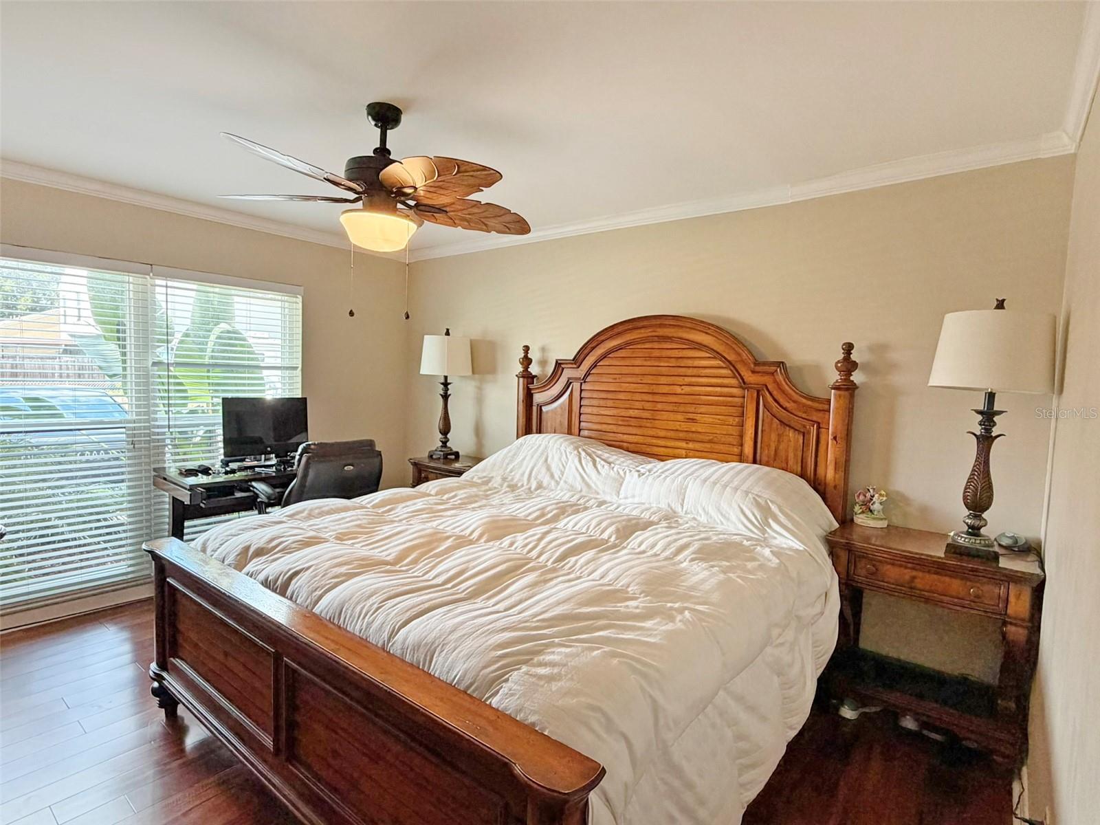 TEMPLE OAKS - Residential