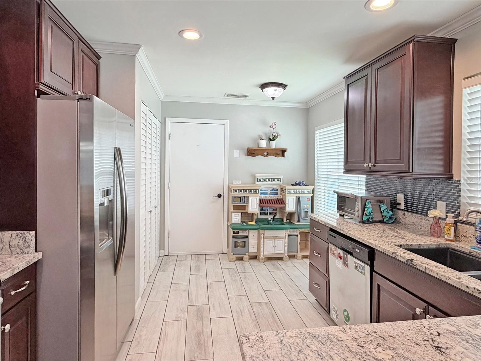 TEMPLE OAKS - Residential