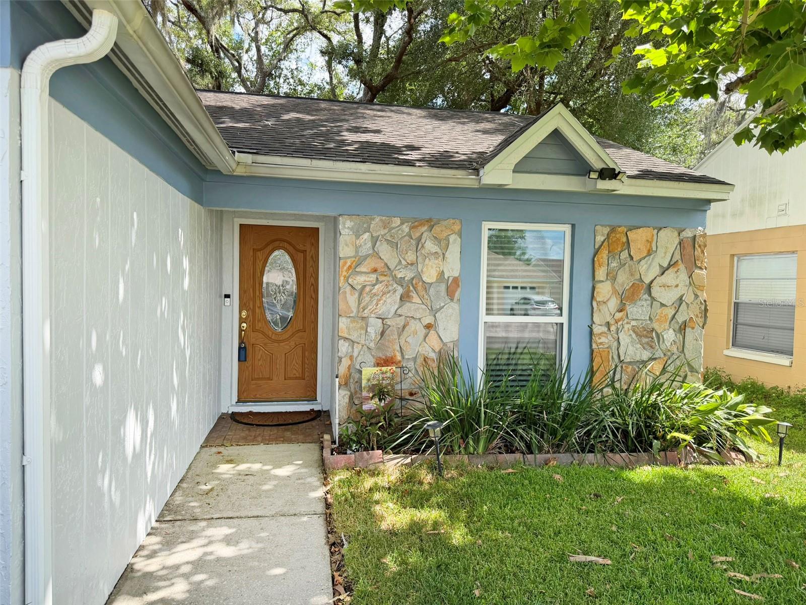 TEMPLE OAKS - Residential