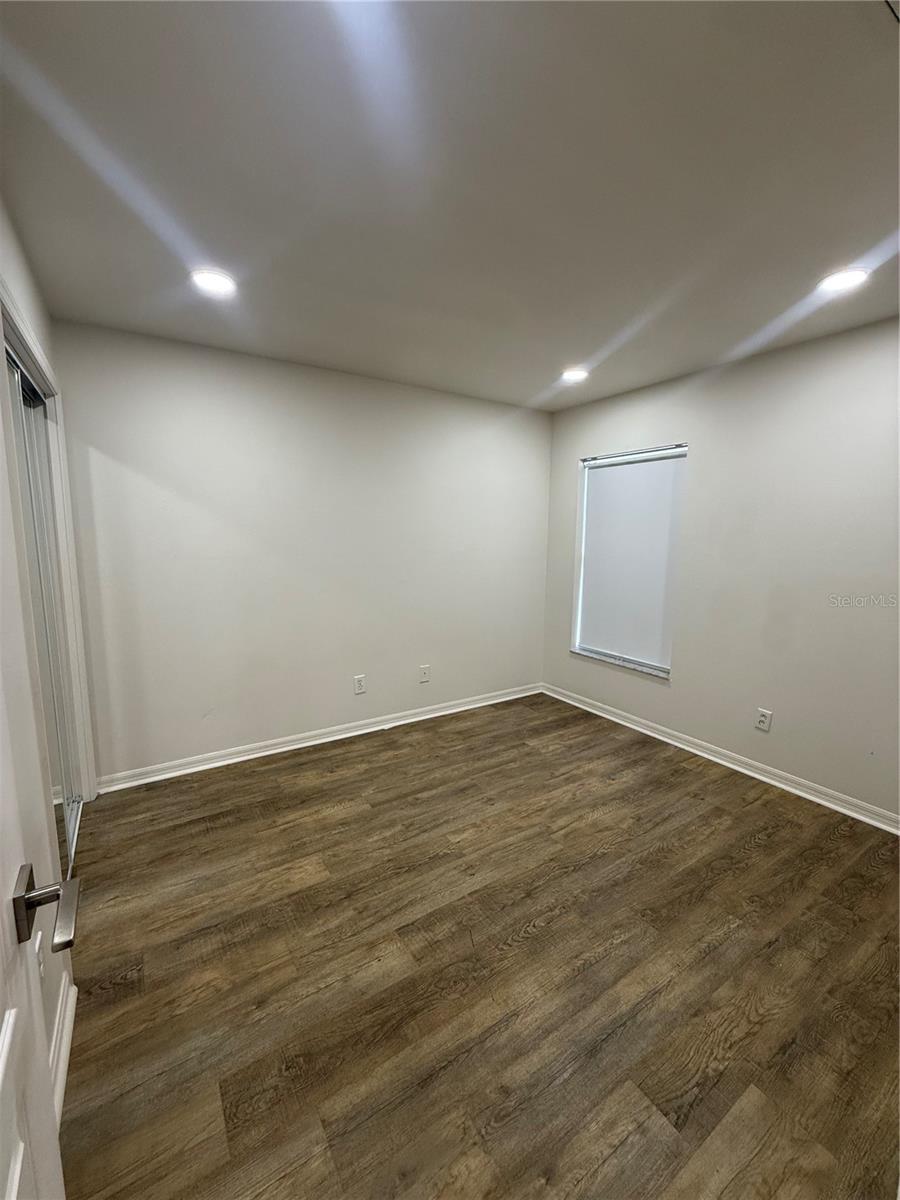 KINGSWAY OAKS UNIT 2 - Residential Lease