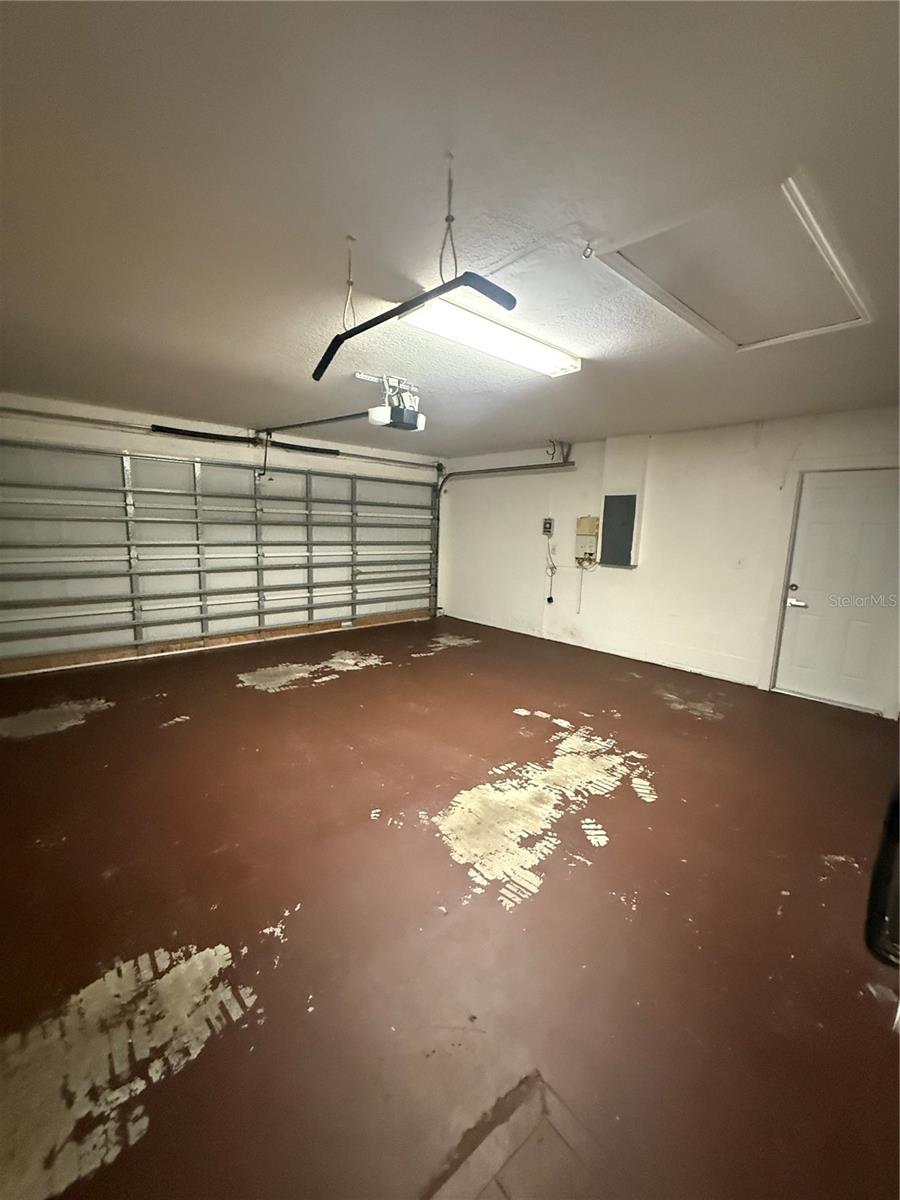 KINGSWAY OAKS UNIT 2 - Residential Lease