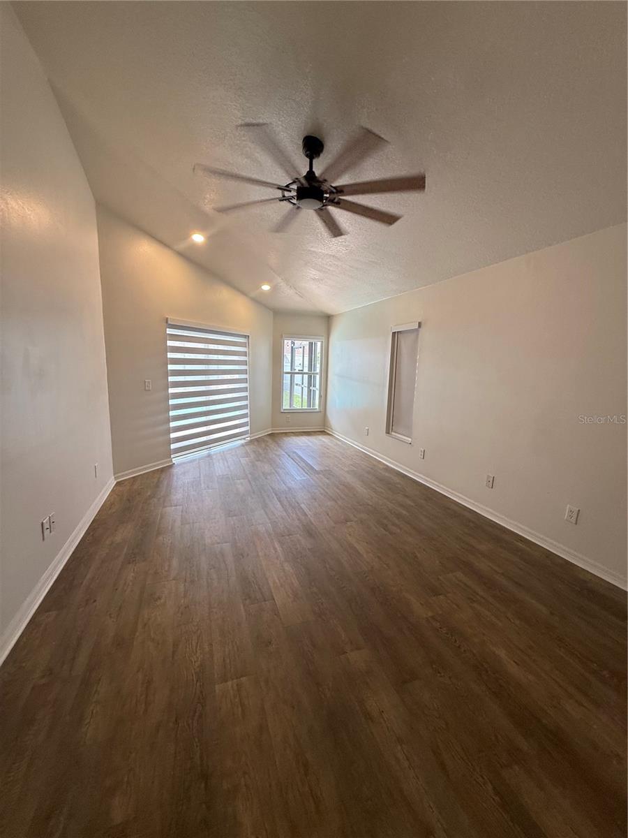 KINGSWAY OAKS UNIT 2 - Residential Lease
