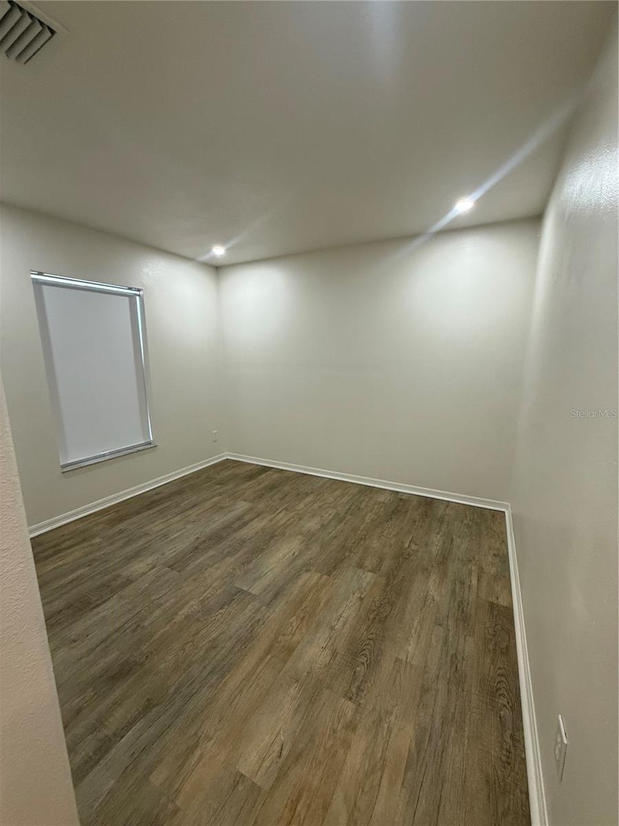 KINGSWAY OAKS UNIT 2 - Residential Lease