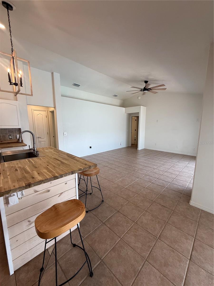 KINGSWAY OAKS UNIT 2 - Residential Lease