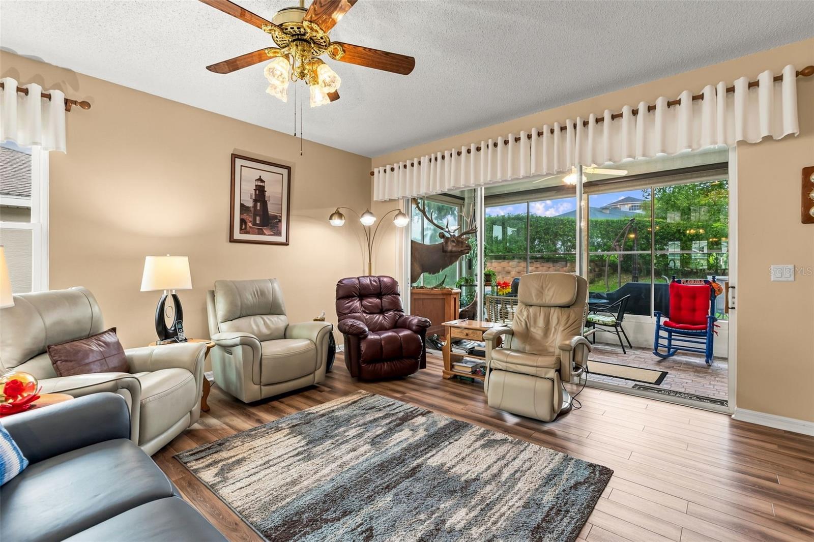 ROYAL HARBOR PH 01 - Residential