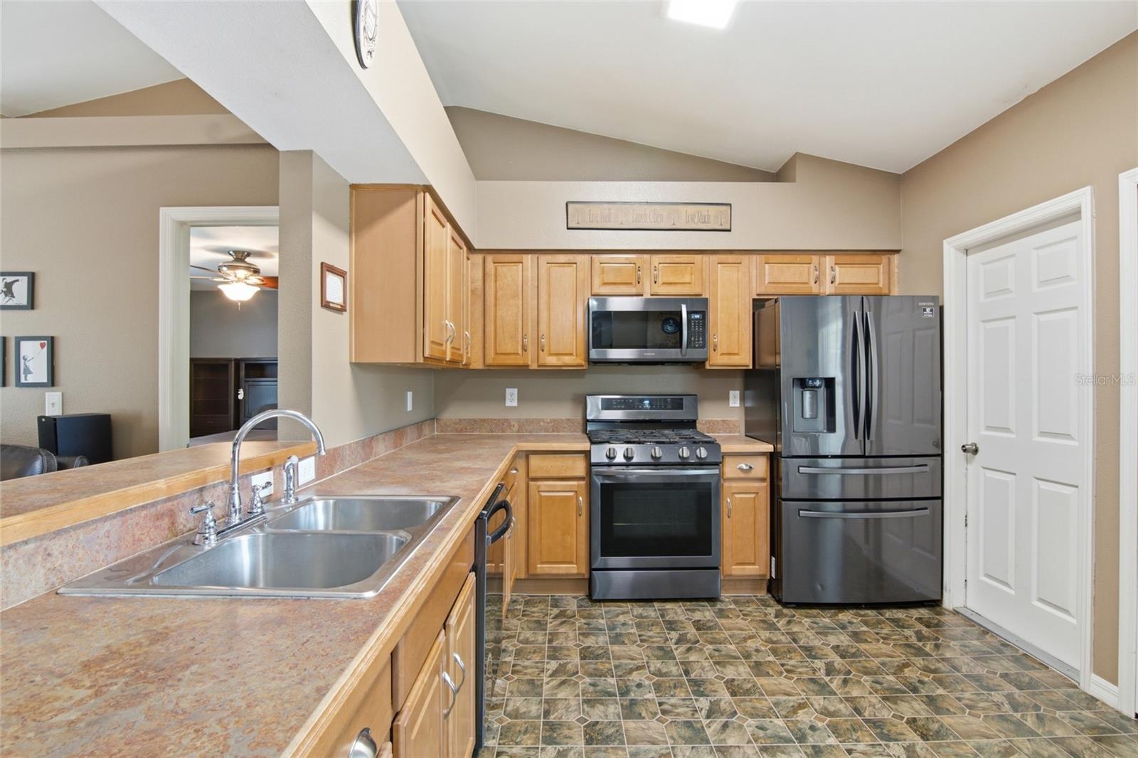 SPRING VALLEY PH V - Residential