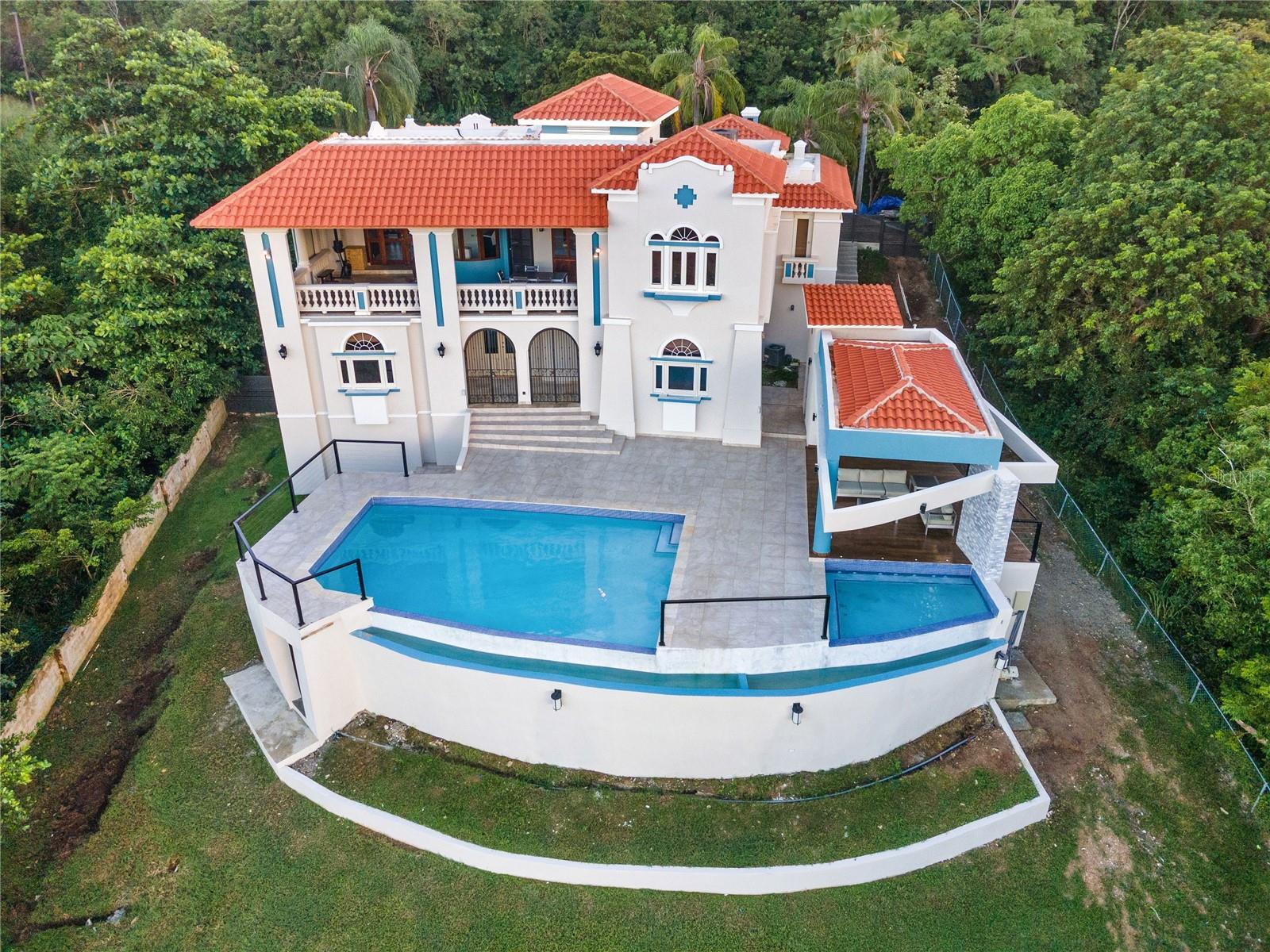 HARBOUR LIGHTS ESTATES - Residential