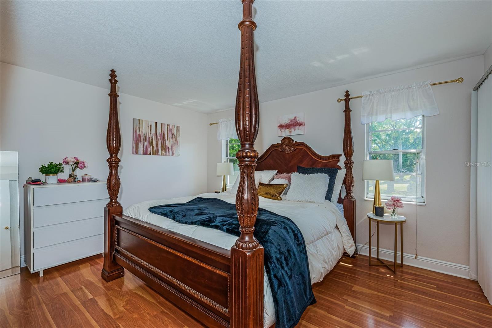 EAGLES GLEN CONDO - Residential