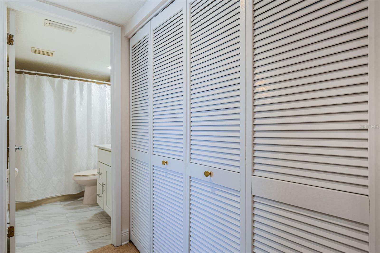 EAGLES GLEN CONDO - Residential
