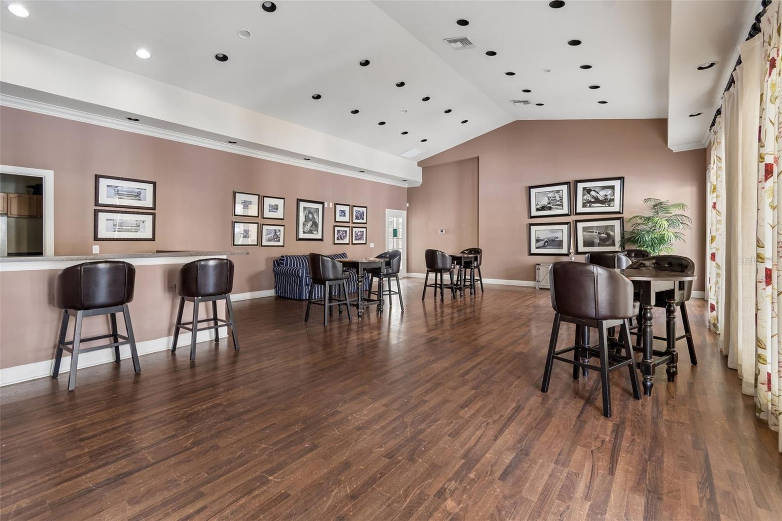 OXFORD PLACE AT TAMPA PALMS A - Residential