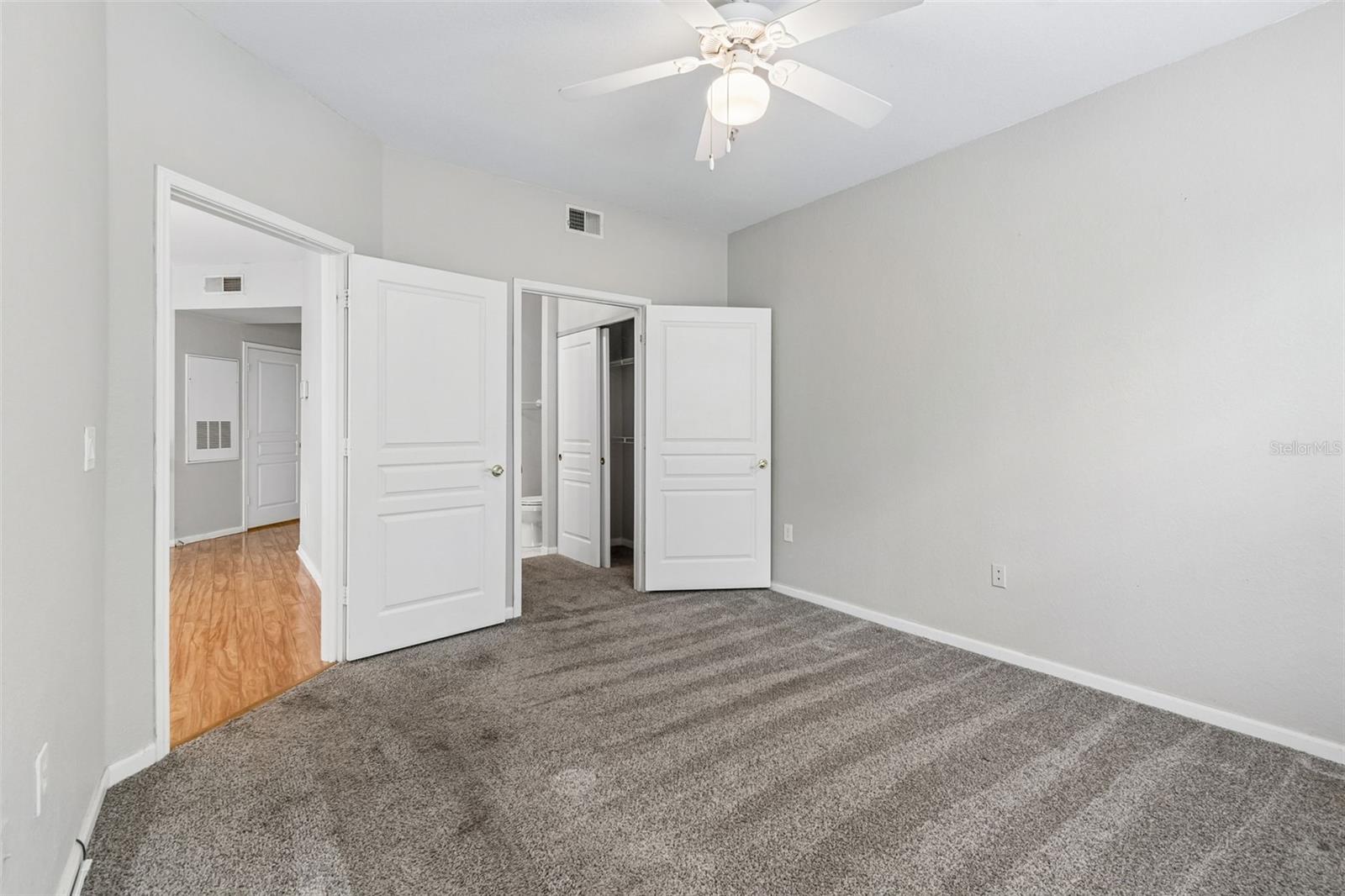 OXFORD PLACE AT TAMPA PALMS A - Residential