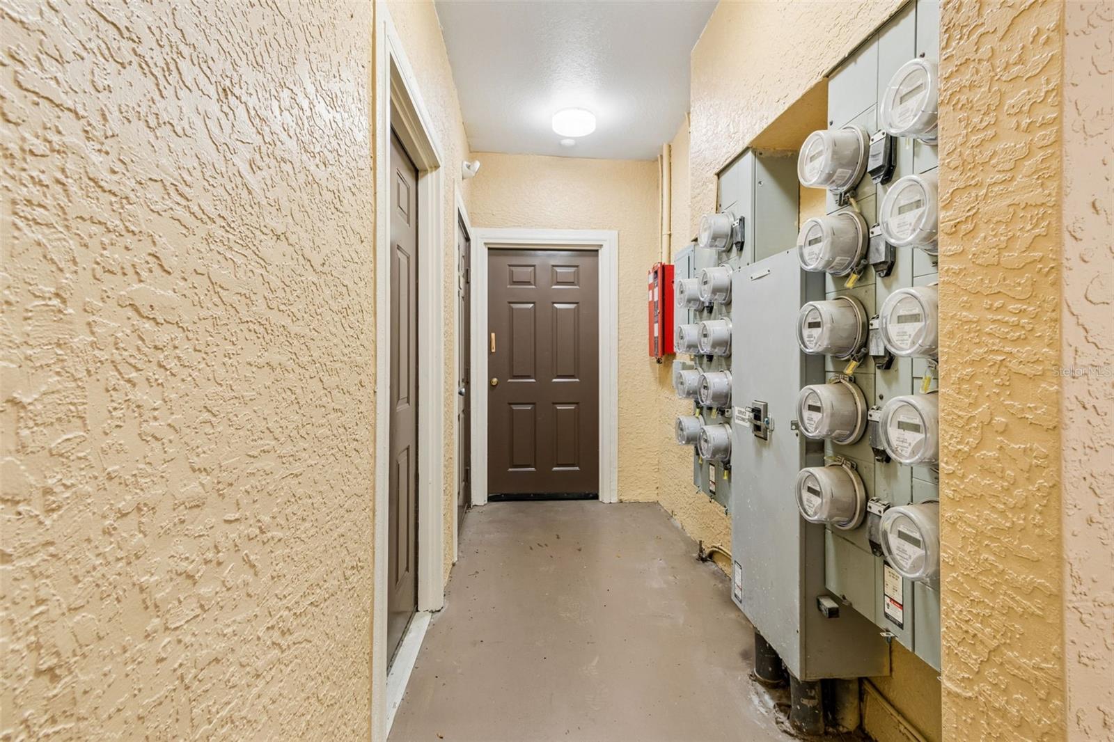 OXFORD PLACE AT TAMPA PALMS A - Residential