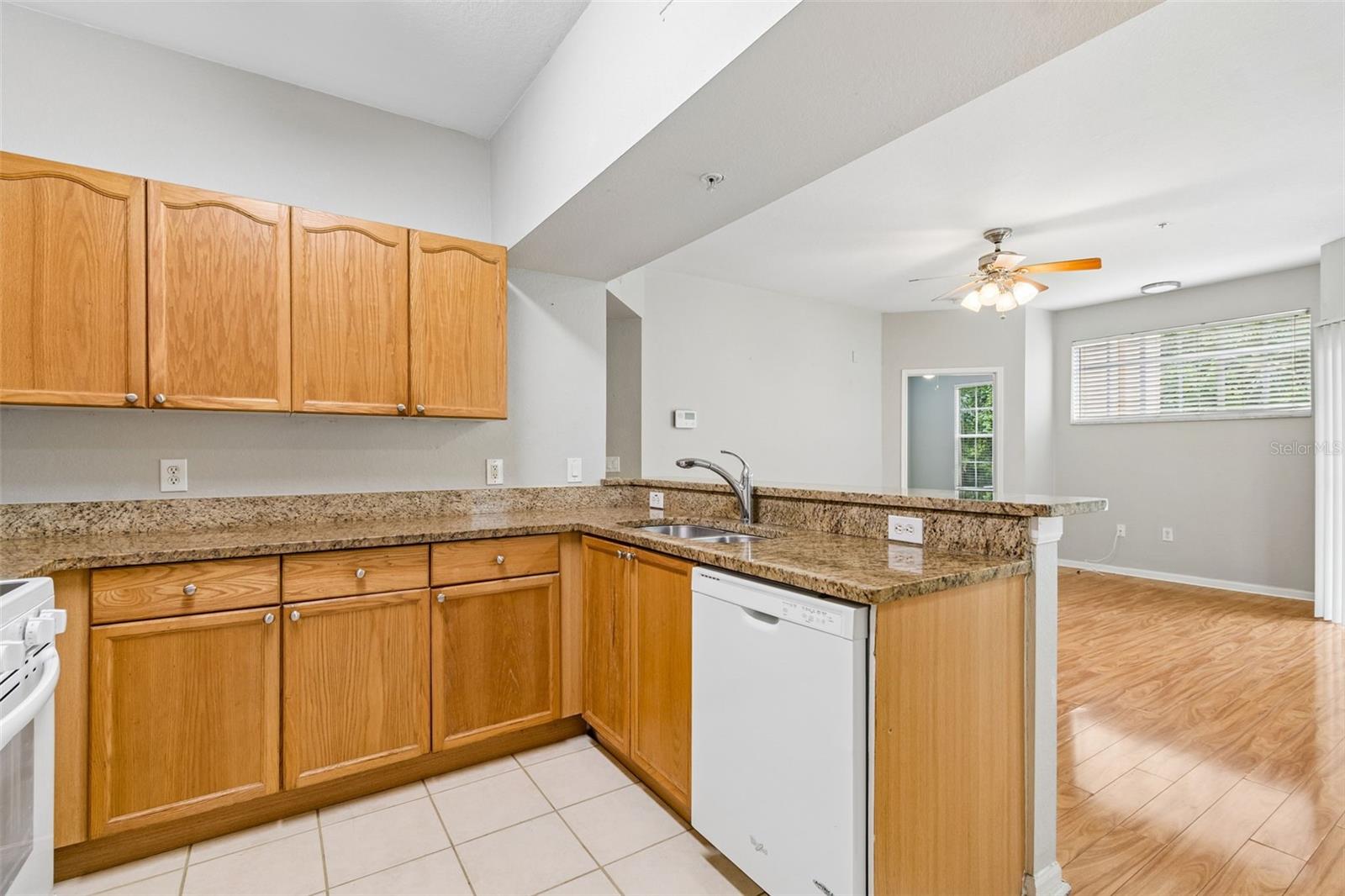 OXFORD PLACE AT TAMPA PALMS A - Residential