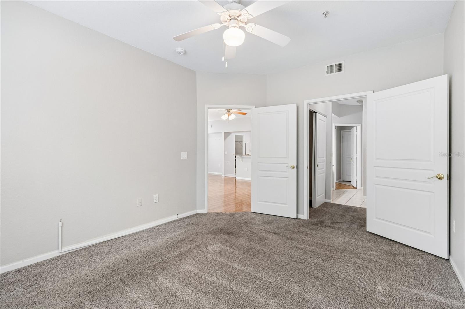 OXFORD PLACE AT TAMPA PALMS A - Residential