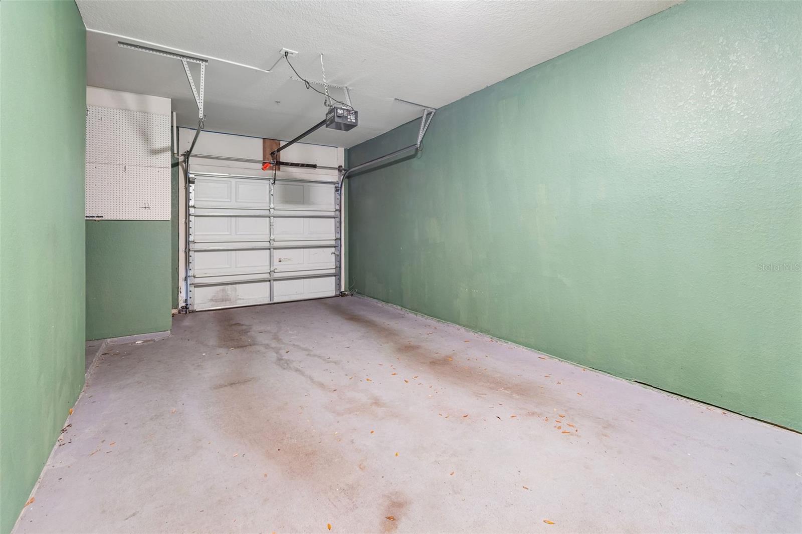 OXFORD PLACE AT TAMPA PALMS A - Residential