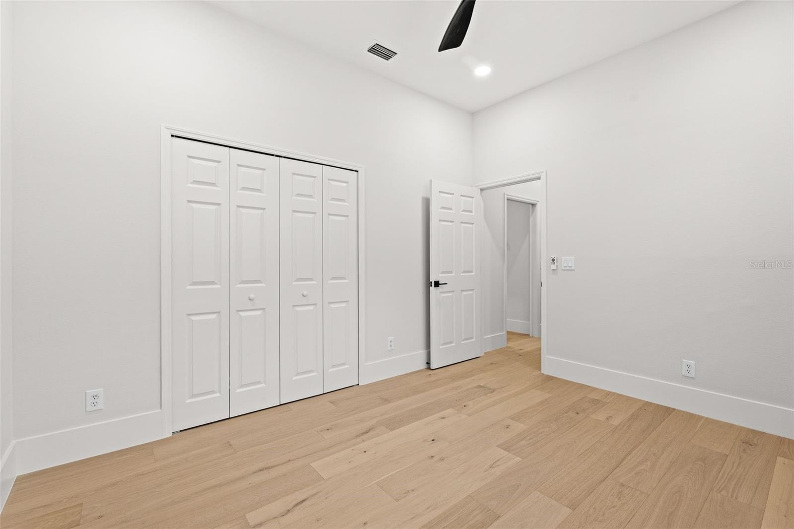 EATON PLACE UNIT II - Residential