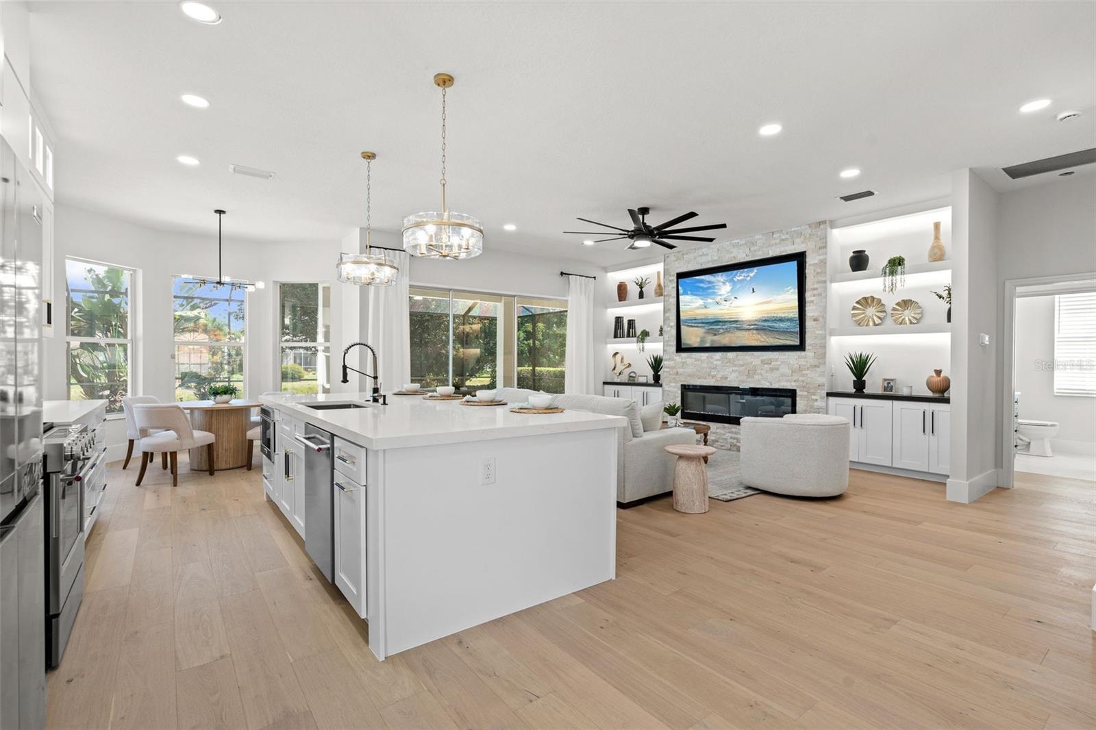 EATON PLACE UNIT II - Residential