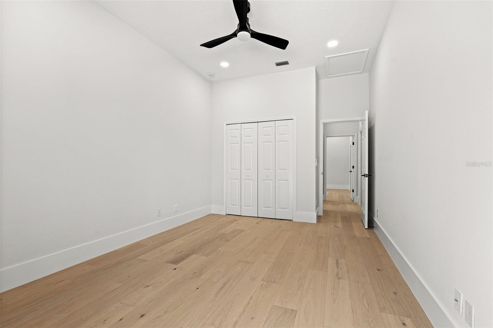 EATON PLACE UNIT II - Residential