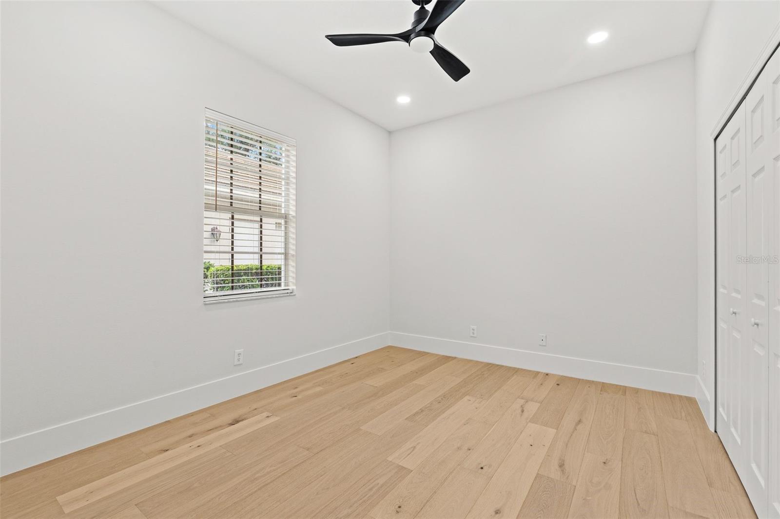 EATON PLACE UNIT II - Residential