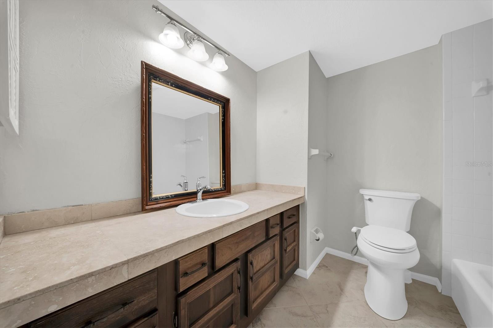 WHISPERING PINES FOREST 5TH ADD - Residential