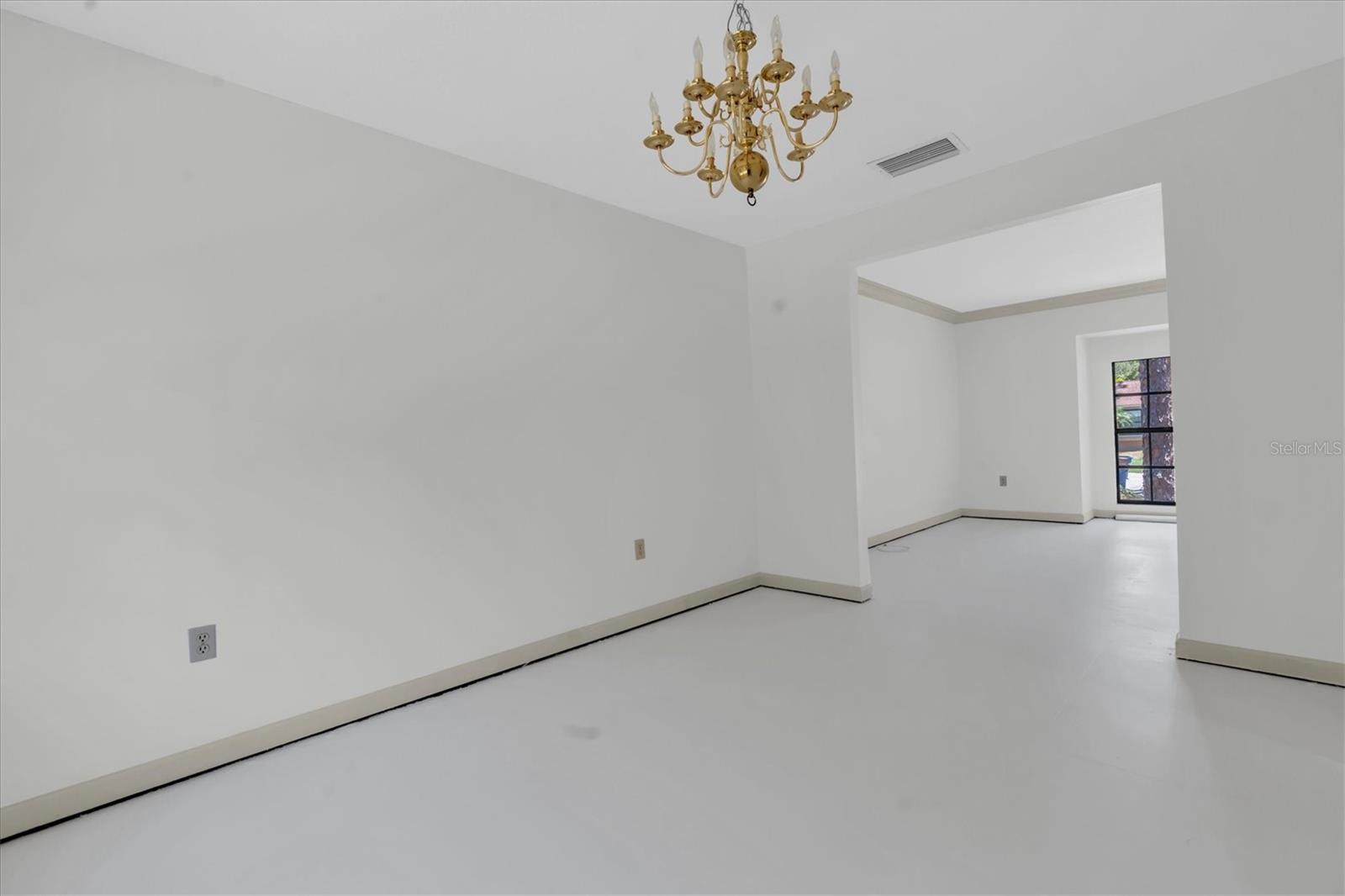 WHISPERING PINES FOREST 5TH ADD - Residential