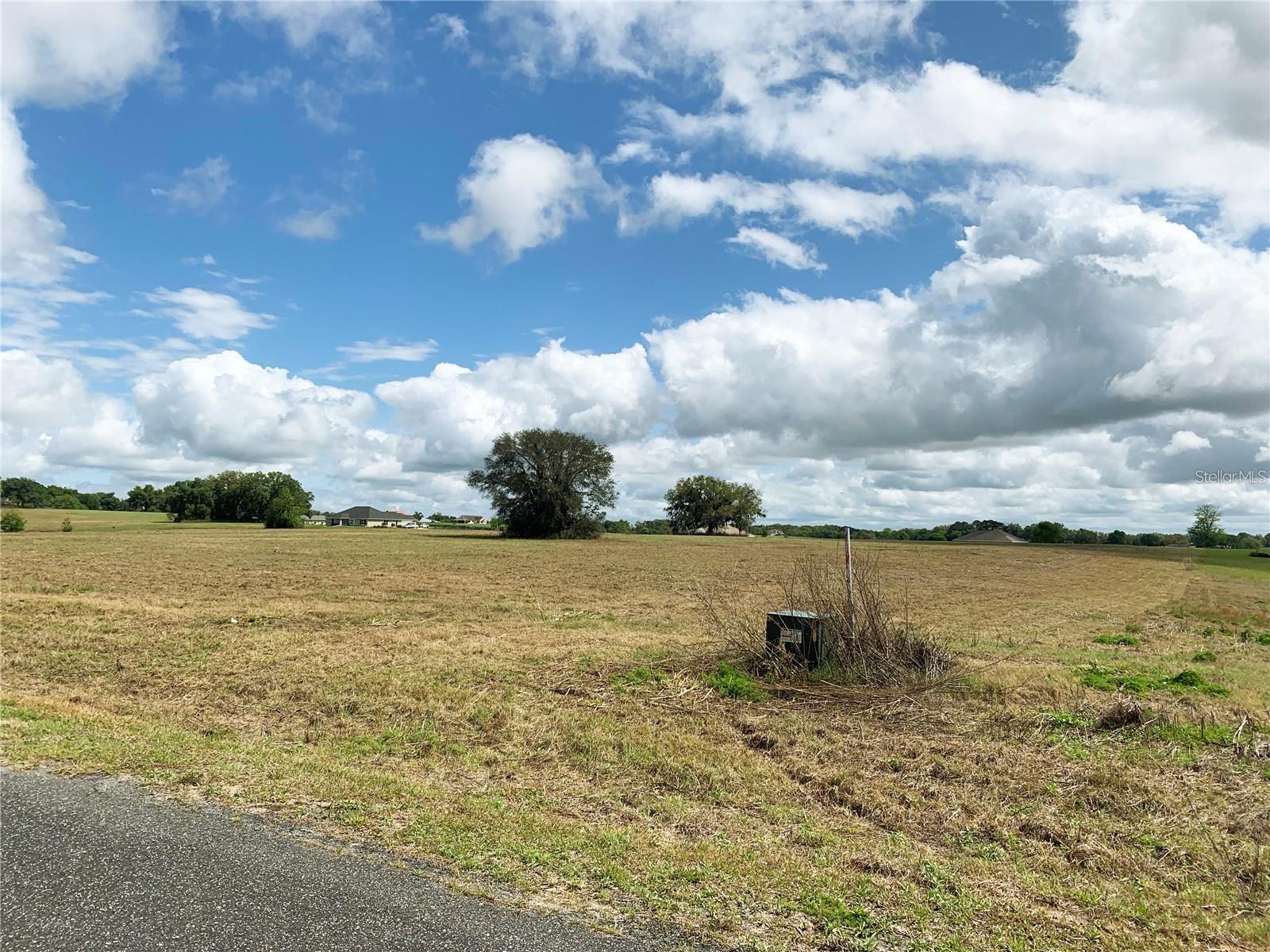 VISTA POINTE FARMS - Land