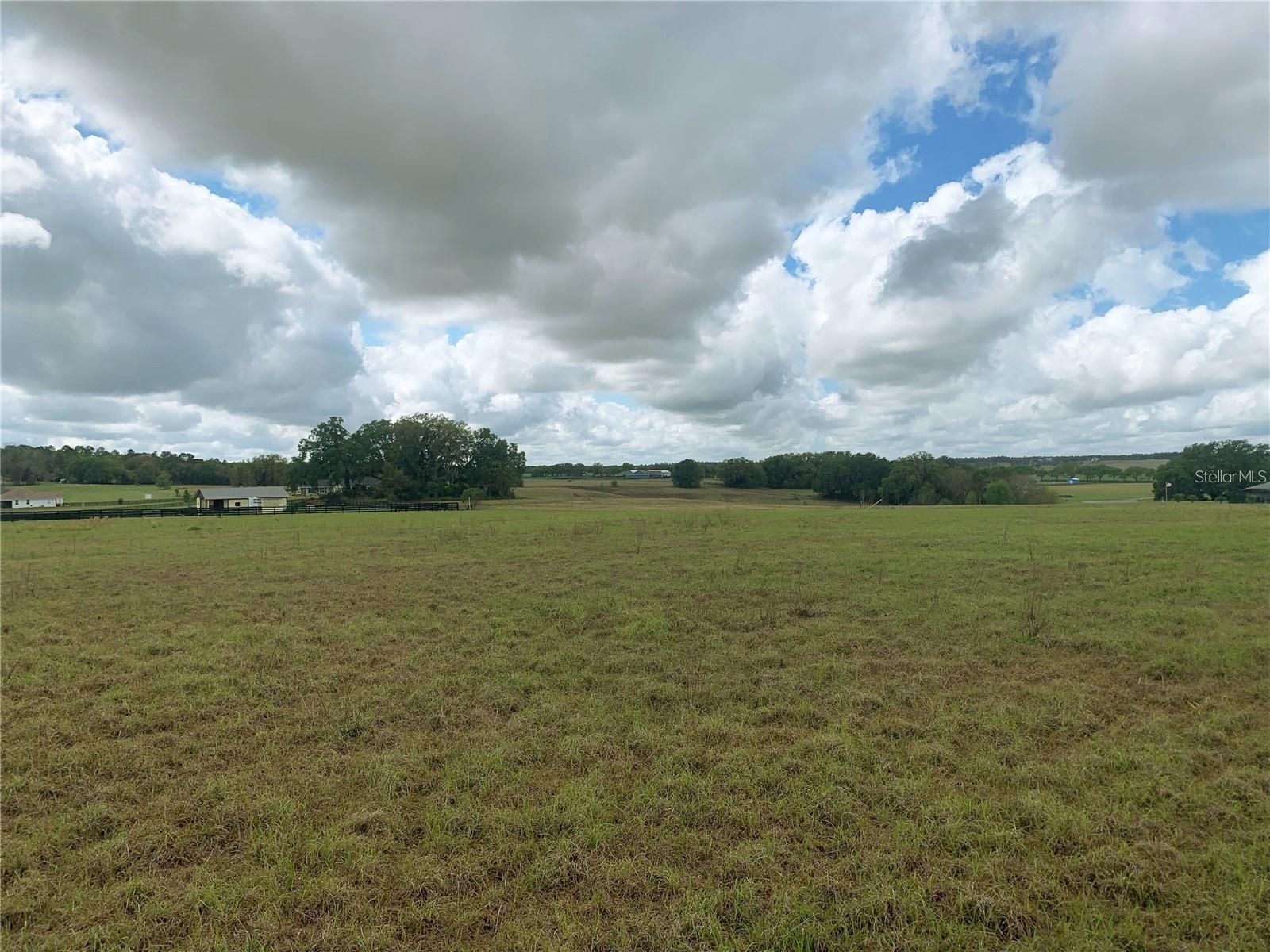 VISTA POINTE FARMS - Land