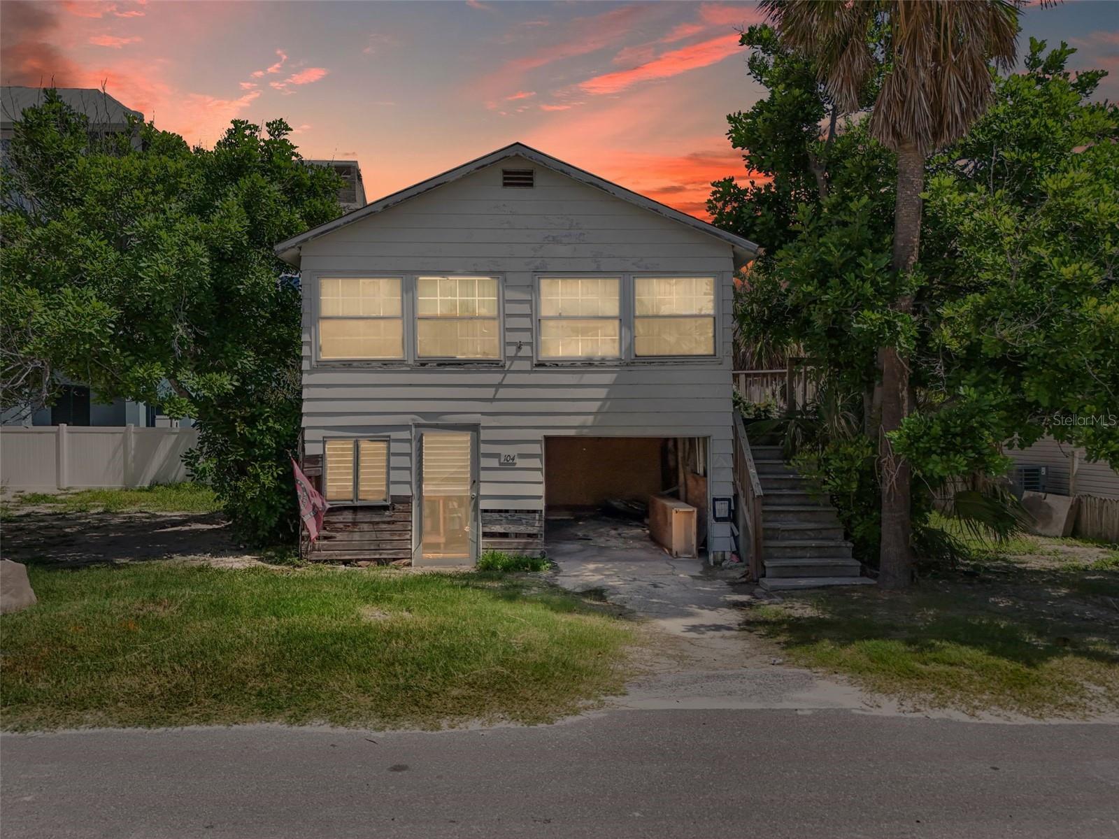 CORTEZ BEACH - Residential