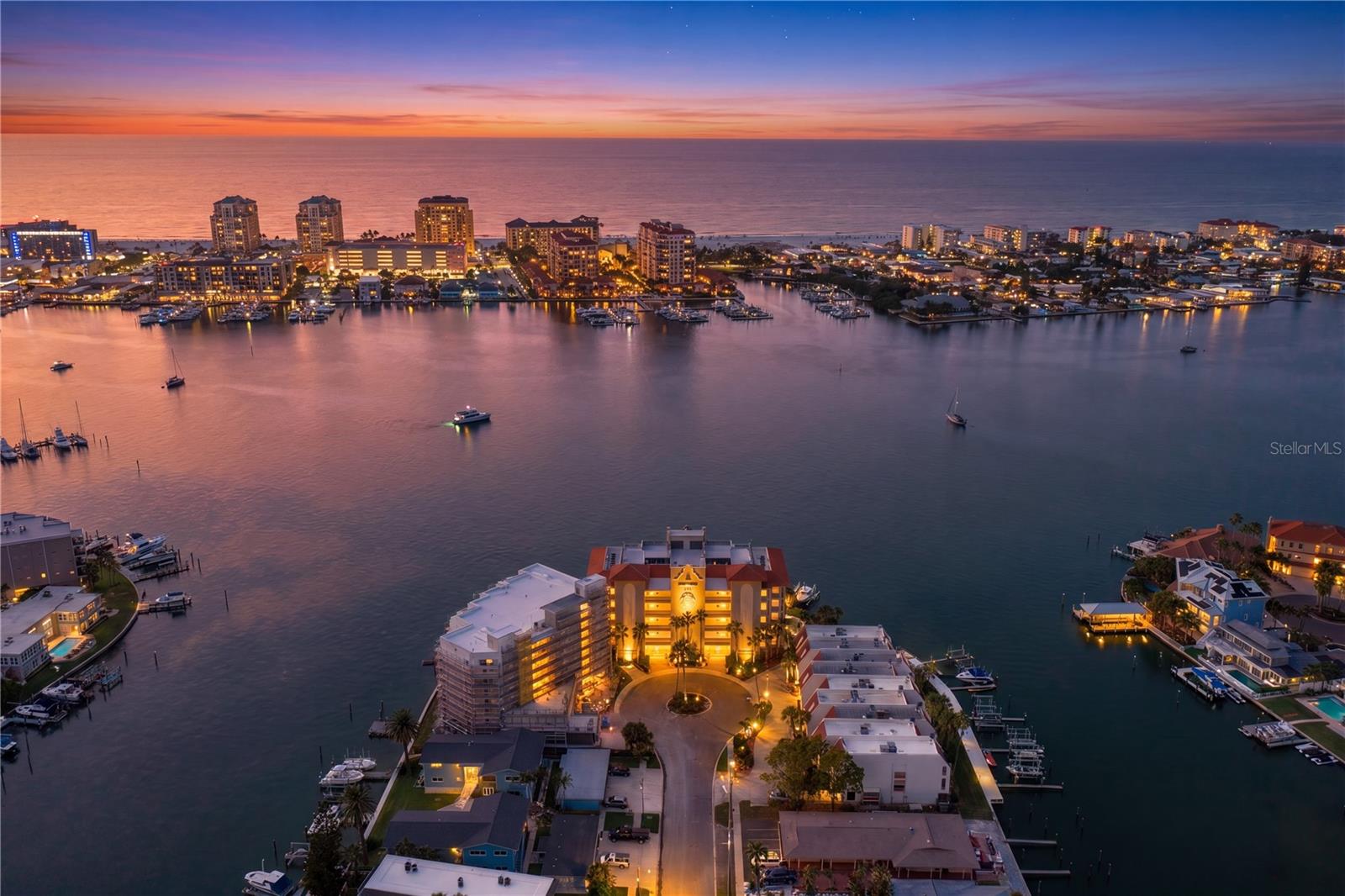 MAJESTIC POINT CONDO - Residential
