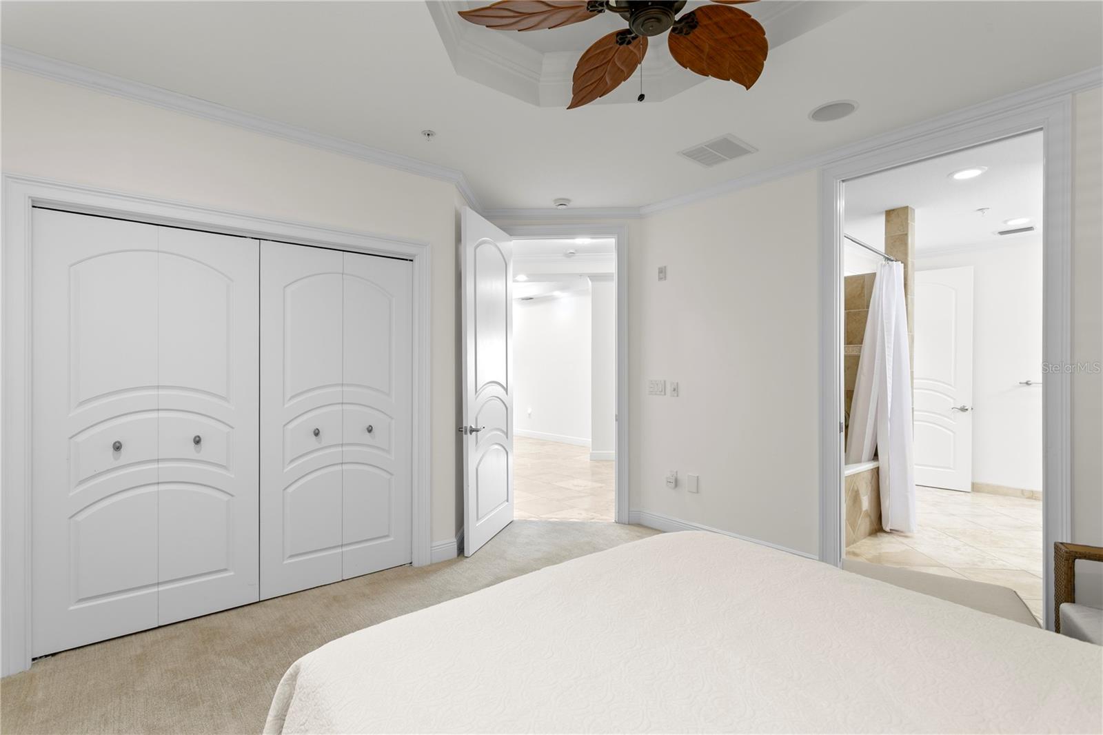 MAJESTIC POINT CONDO - Residential