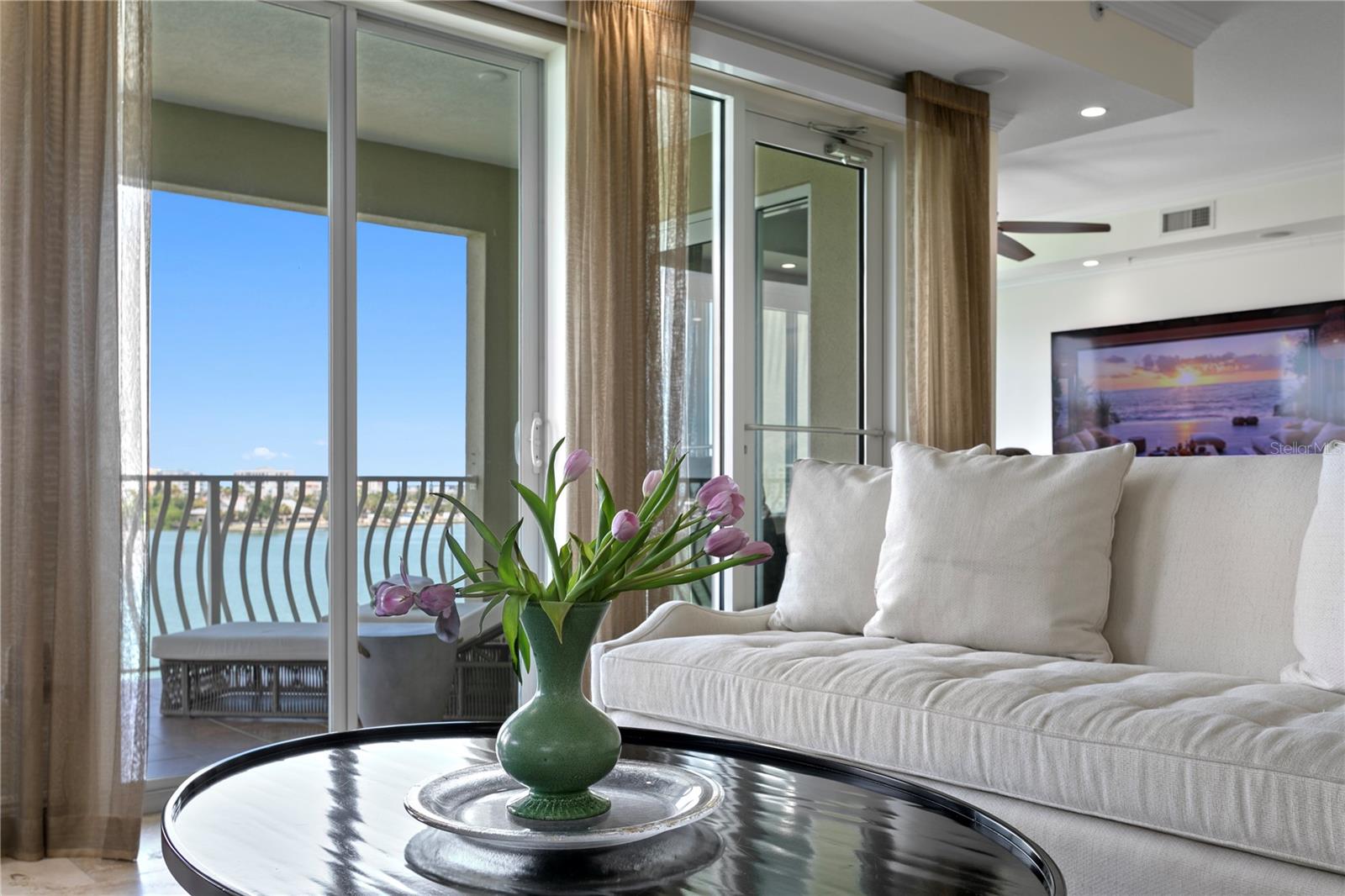 MAJESTIC POINT CONDO - Residential