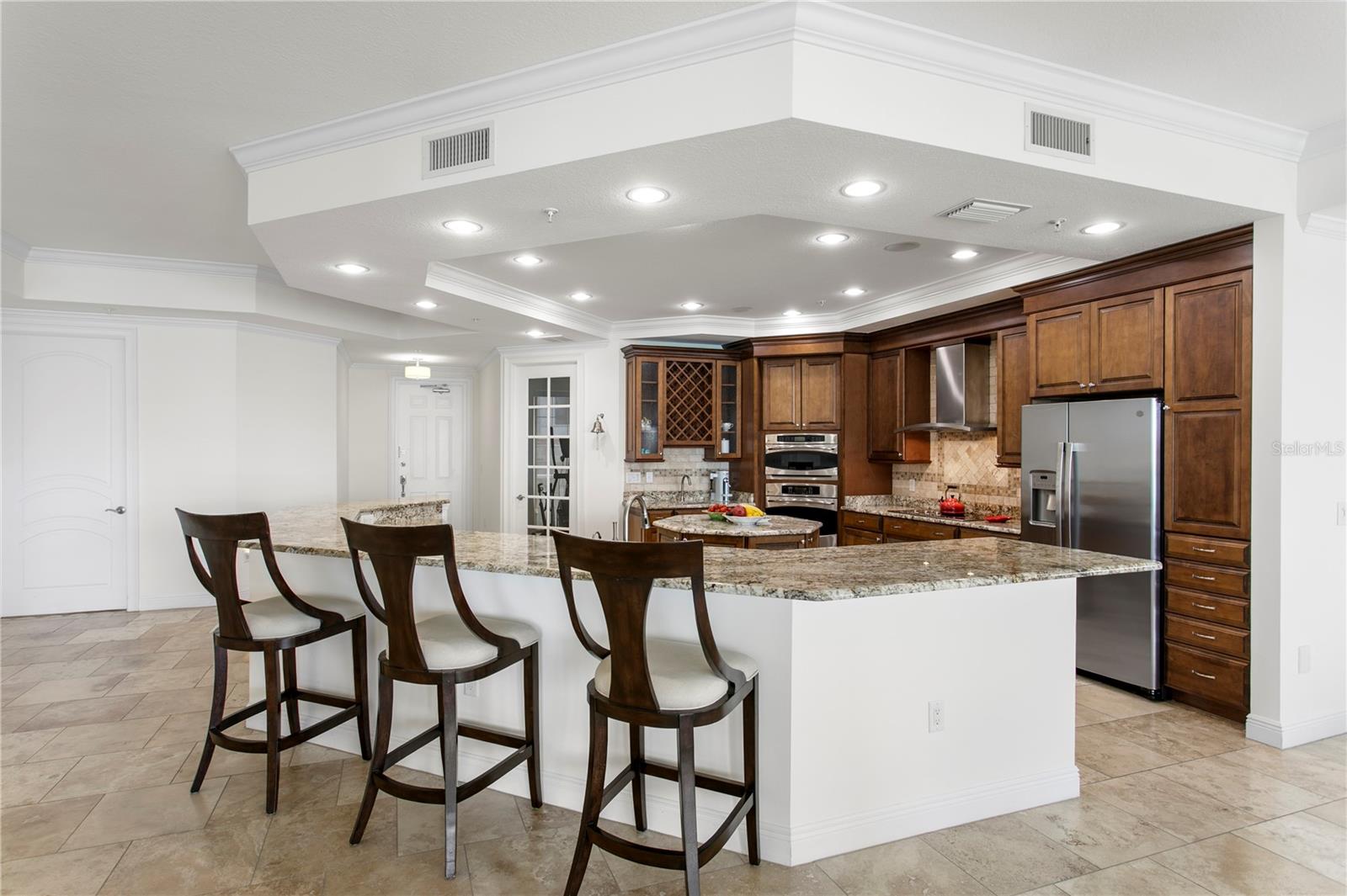 MAJESTIC POINT CONDO - Residential