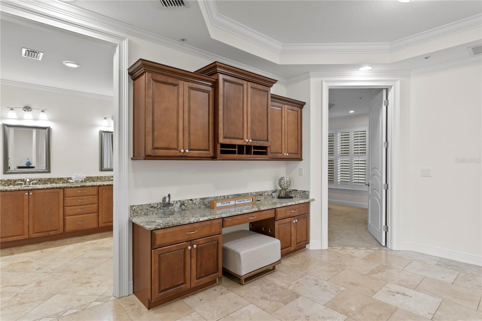 MAJESTIC POINT CONDO - Residential