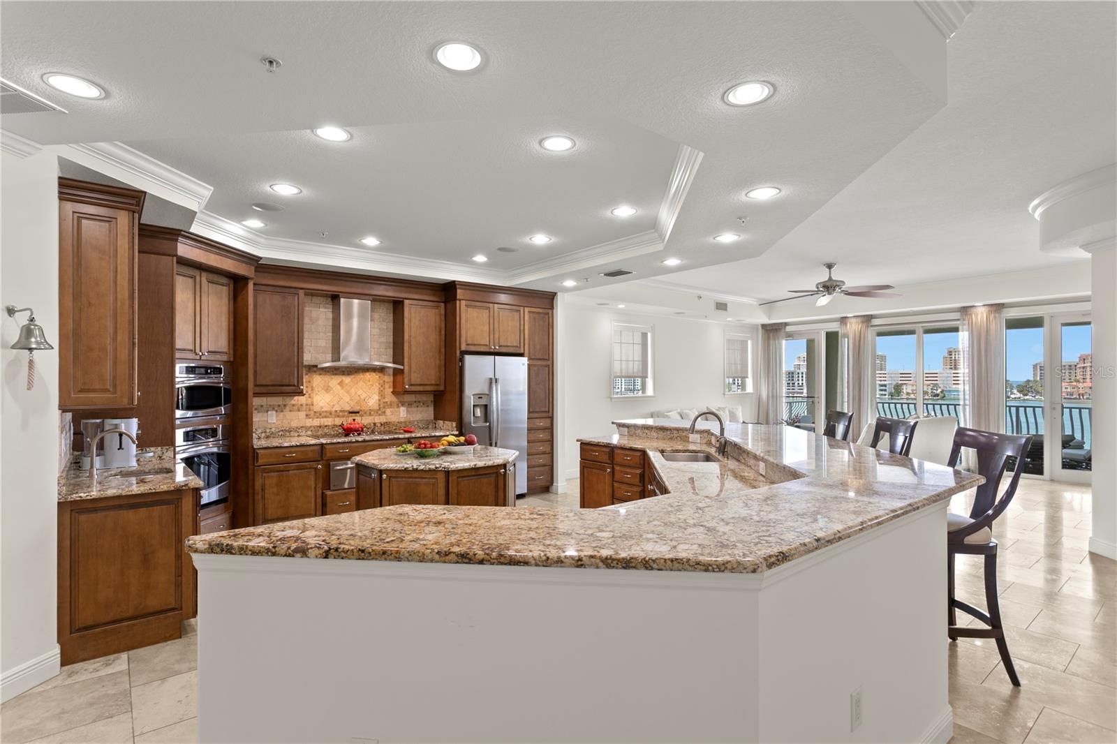 MAJESTIC POINT CONDO - Residential