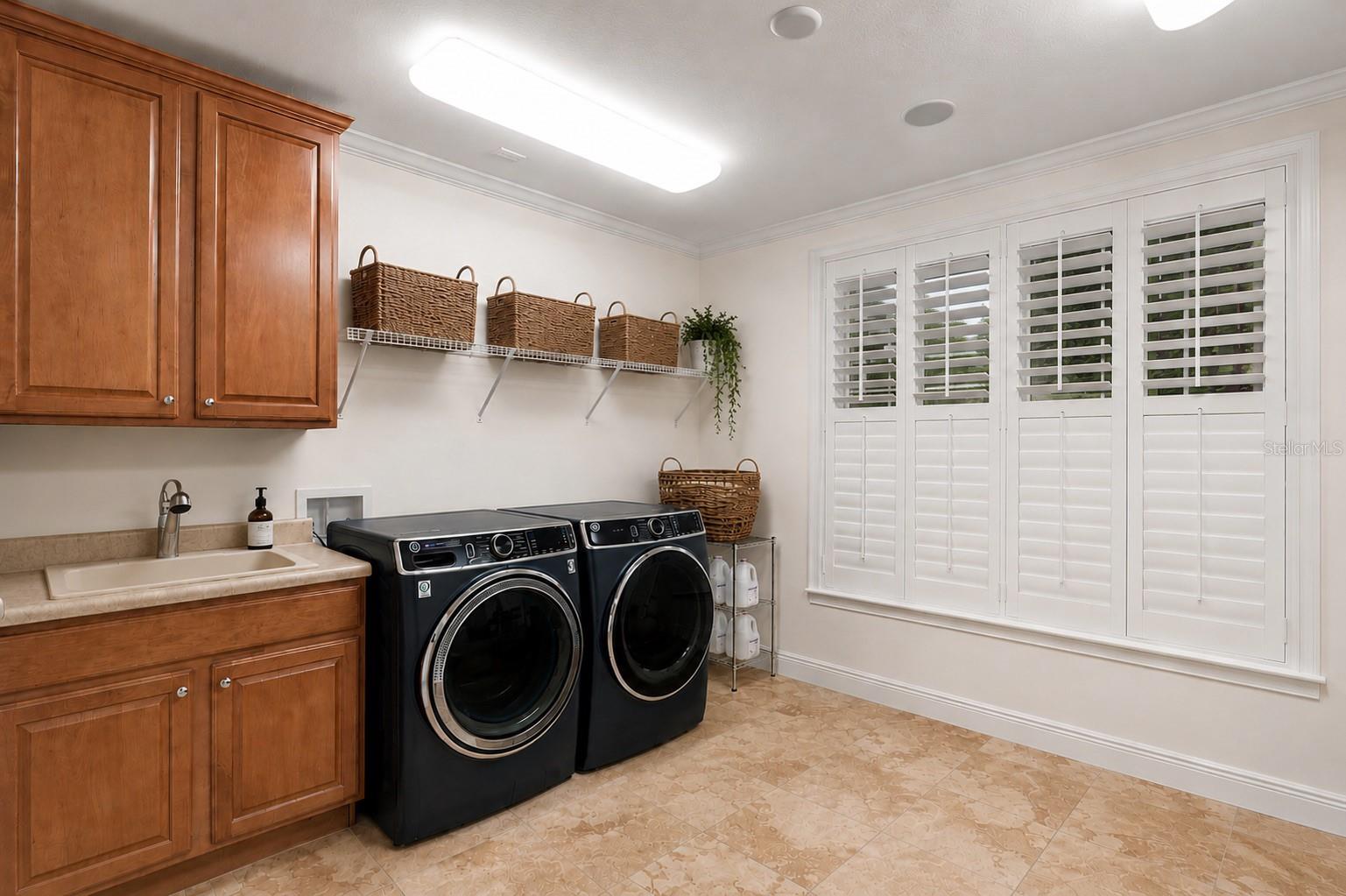 MAJESTIC POINT CONDO - Residential