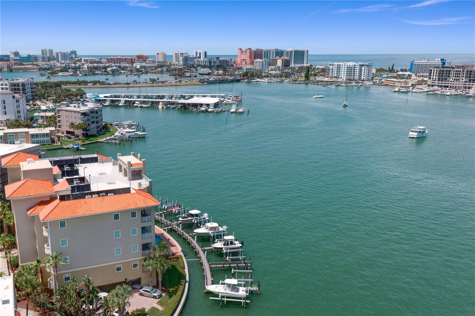 MAJESTIC POINT CONDO - Residential
