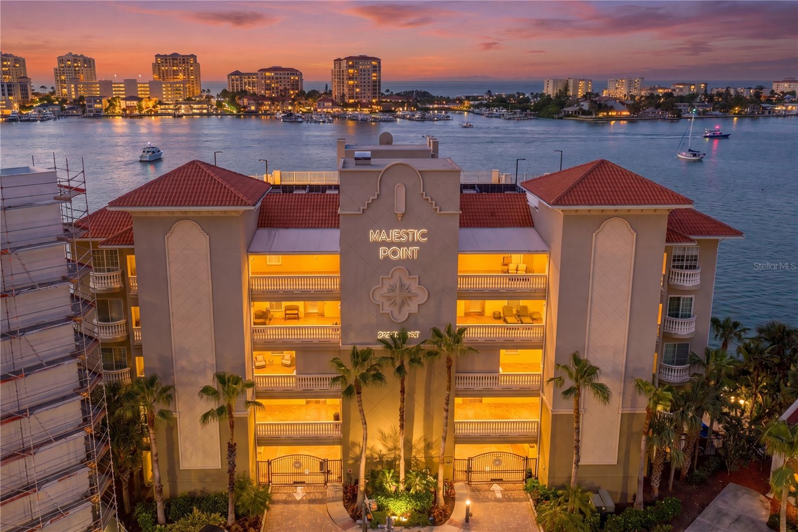 MAJESTIC POINT CONDO - Residential