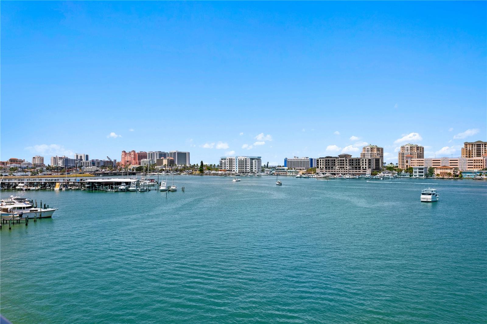 MAJESTIC POINT CONDO - Residential