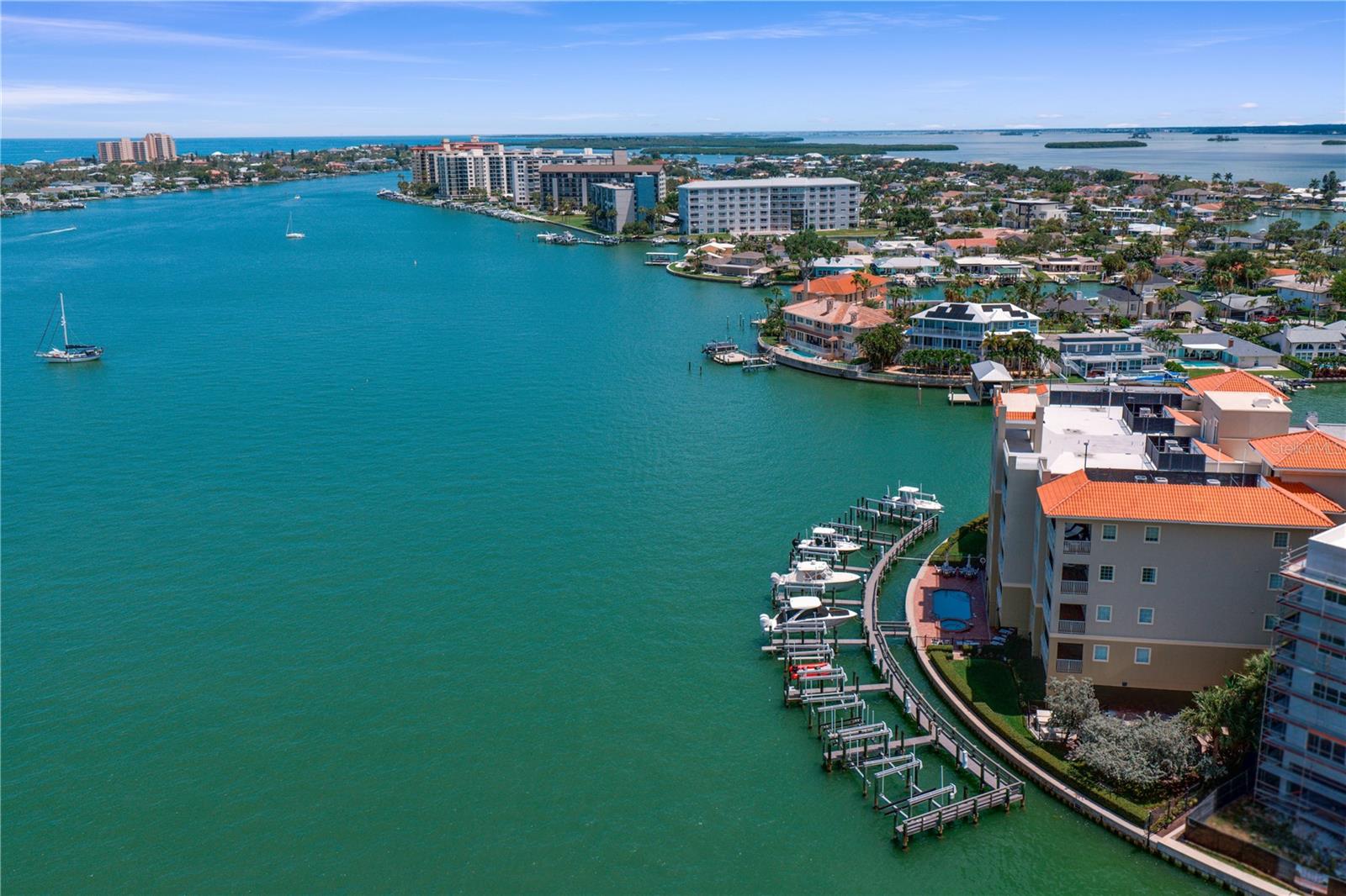 MAJESTIC POINT CONDO - Residential