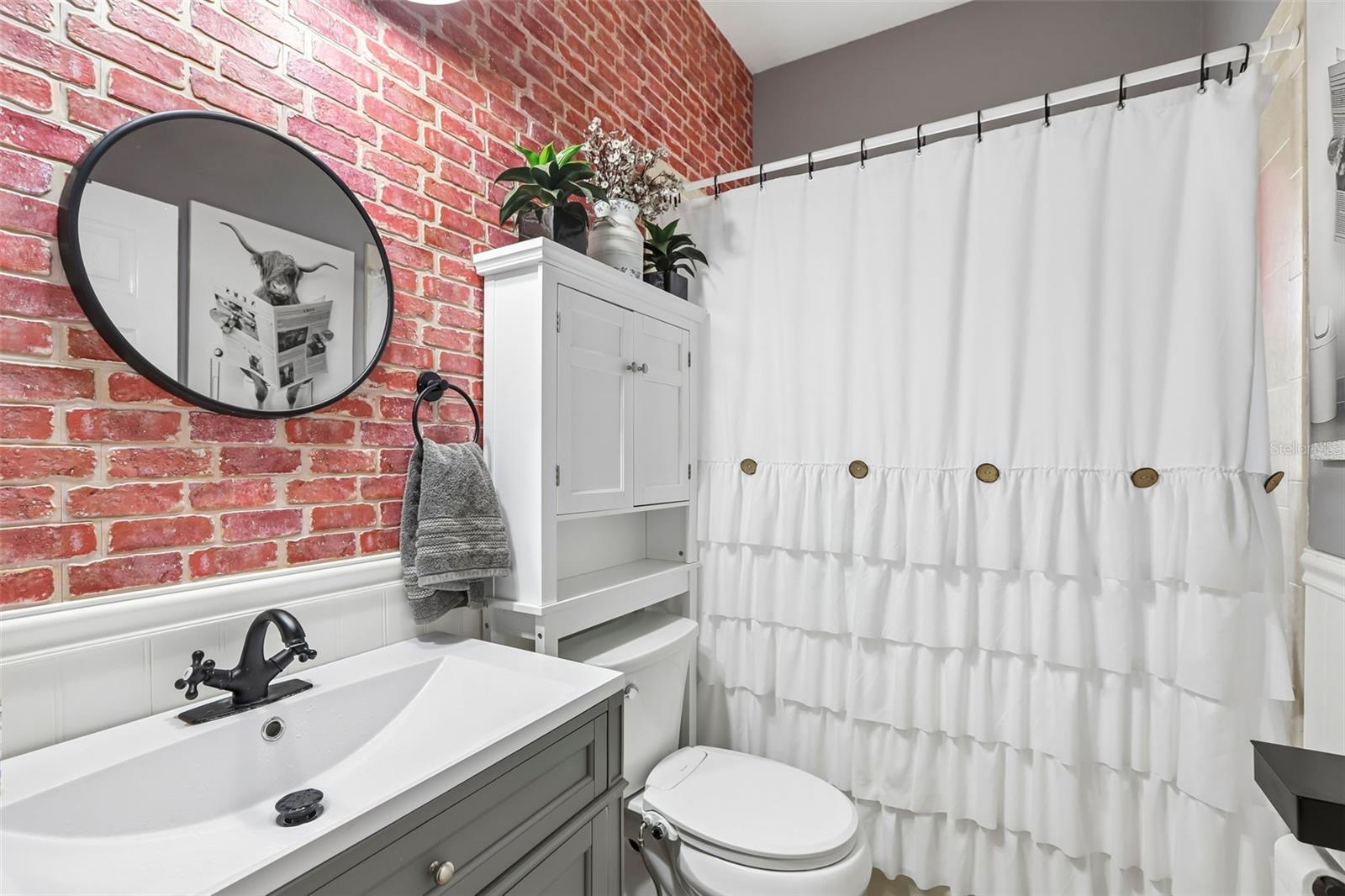 BUCKHORN GROVES - Residential