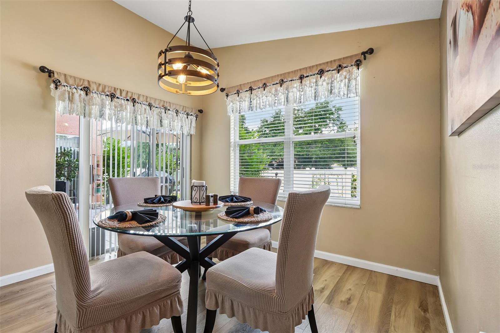 BUCKHORN GROVES - Residential