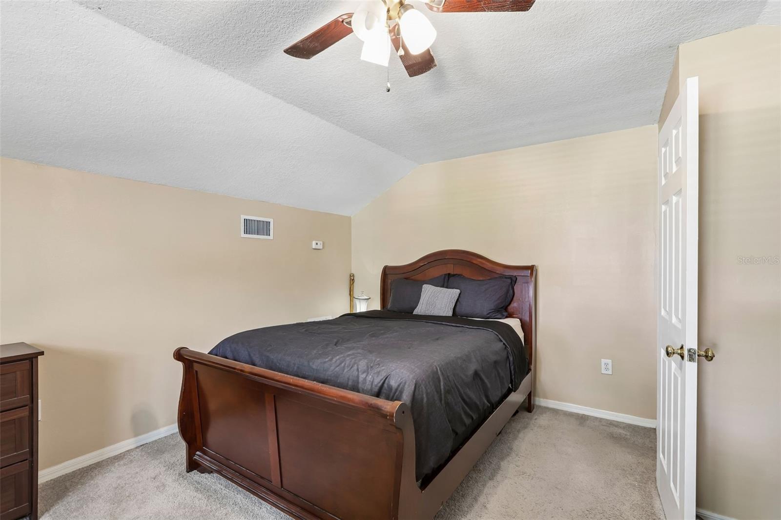 BUCKHORN GROVES - Residential
