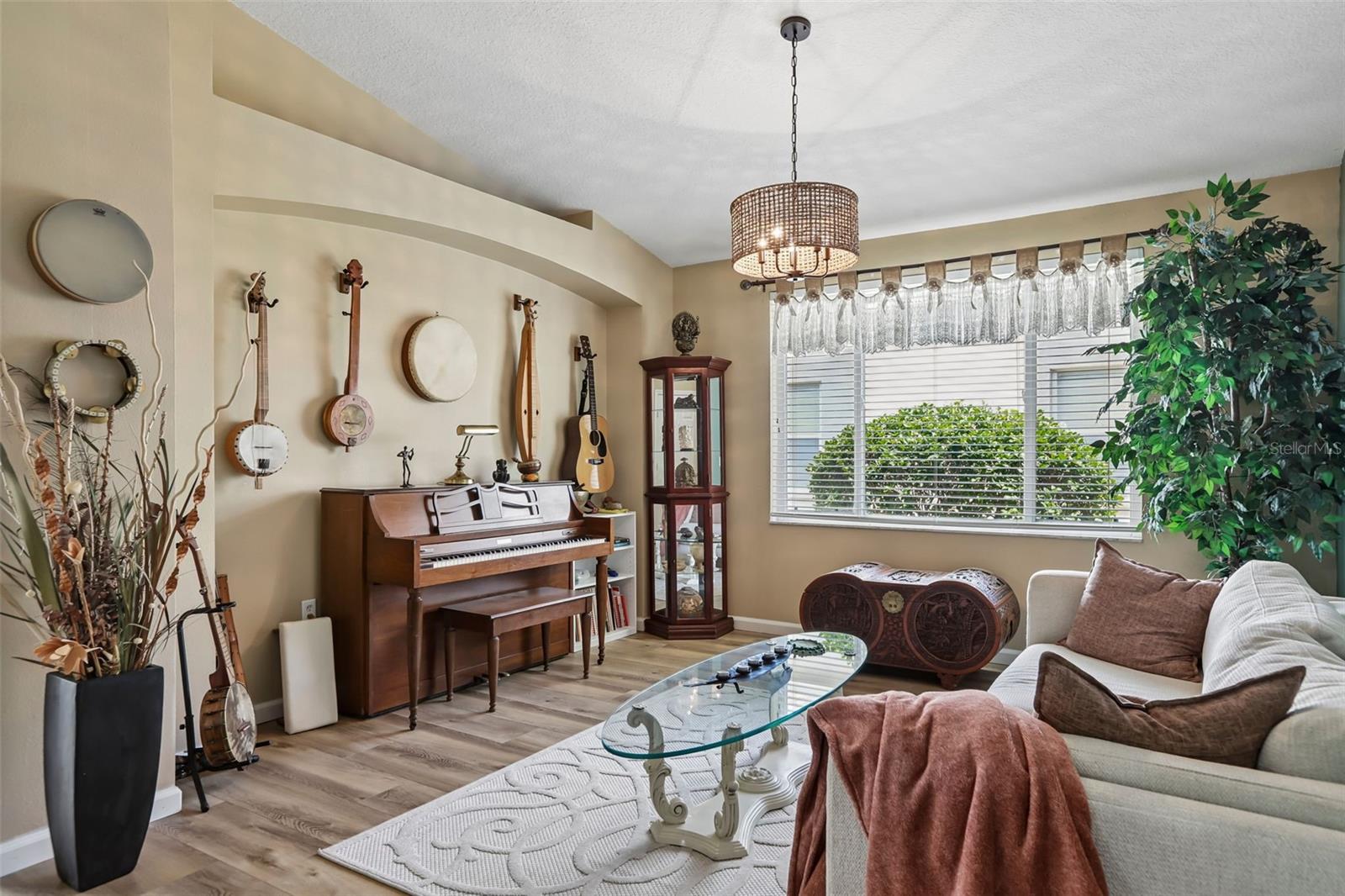 BUCKHORN GROVES - Residential