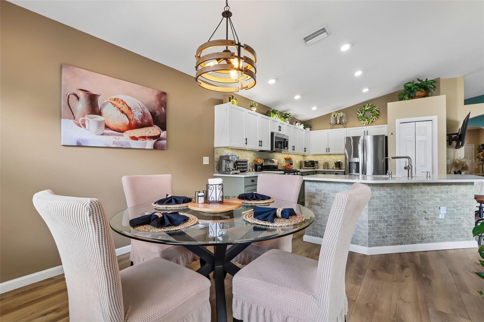 BUCKHORN GROVES - Residential