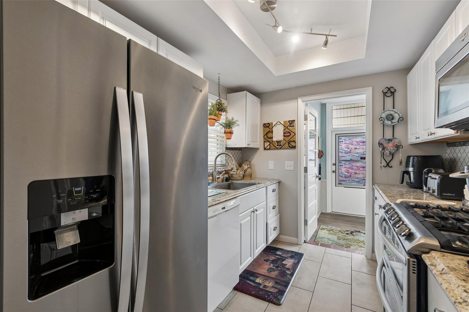 TOWN APTS CONDO - Residential