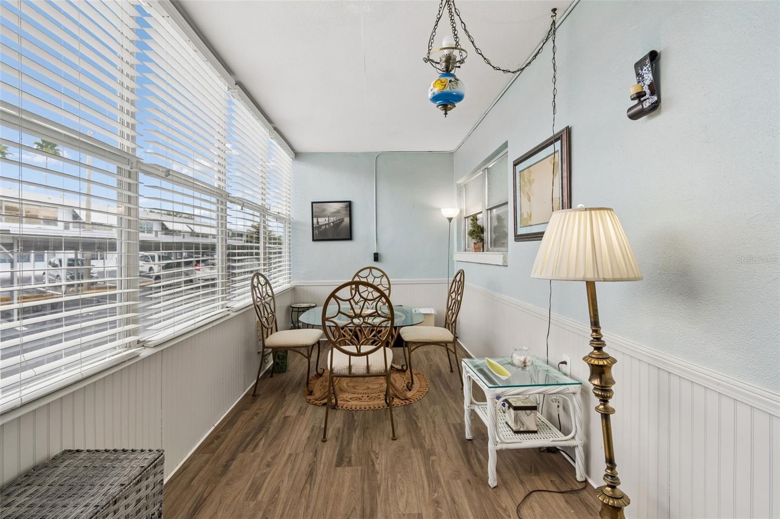TOWN APTS CONDO - Residential